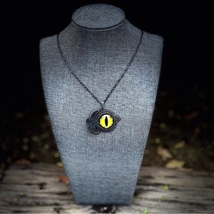 Gunmetal Silver Dragon’s Eye Necklace